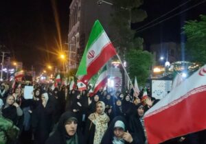 طنین «یاحیدر» و تجلی اتحاد مردم خمین در شب نود و سوم بیعت با رهبری