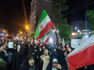 طنین «یاحیدر» و تجلی اتحاد مردم خمین در شب نود و سوم بیعت با رهبری