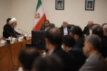 عارف: فرماندهی رهبر انقلاب و وفاداری پزشکیان به نظام بی‌نظیر است