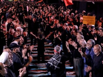 عزاداری مردم چابهار در سوگ امام حسین(ع) و رهبر شهید