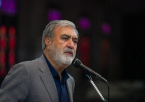 عزیزی: آمریکا ارادهای برای جلب اعتماد ملت ایران ندارد