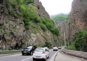 محدودیت ترافیکی در جاده چالوس / مسیر از ساعت ۱۶ یکطرفه میشود