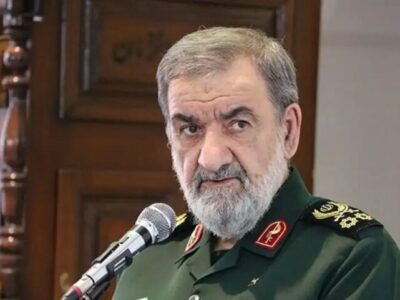 محسن رضایی: محکم پای متحدمان حزب‌الله ایستاده‌ایم