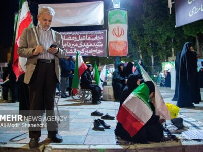 نماز استغاثه به امام زمان(عچ) در تاکستان