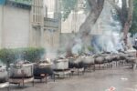 پخت ۷۲ دیگ غذای نذری توسط هیئت «حسین جان» در روز عاشورا