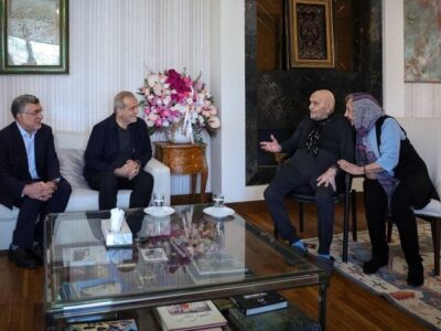 پزشکیان با یکی از مفاخر علوم پزشکی کشور دیدار کرد