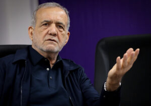 پزشکیان: توسعه صنایع آببر در مناطق دچار تنش آبی ممنوع است