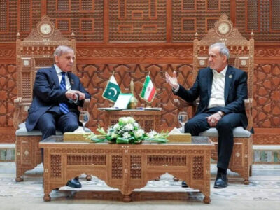 پزشکیان: ملت ایران در برابر فشارها و تهدیدها با اقتدار ایستادگی کرد