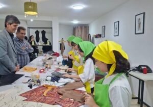 ایزدی: مهارتآموزی هنری با حفظ اصالت فرهنگی همراه باشد