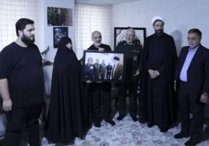 دیدار سردار صفوی با خانواده سرلشکر شهید حاجیزاده