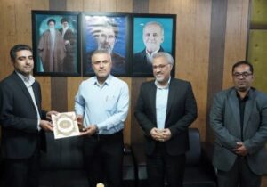 فرماندار گناوه: تغییر و جابه‌جایی مدیران زمینه‌ساز پیشرفت است