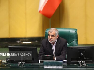 نیکزاد: آمریکا قبل از تحمل شکستی سنگینتر، منطقه را ترک کند