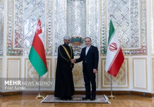 ایران و عمان بر ایجاد کریدور موقت دریانوردی در تنگه هرمز توافق کردند