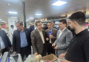 تأمین کالاهای اساسی در روستابازار کرمانشاه ادامه دارد