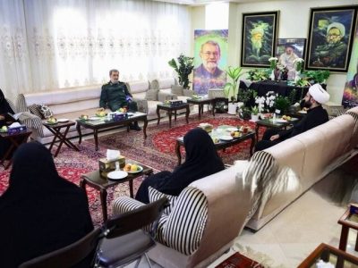 دیدار سرلشکر رضایی با خانواده شهید لاریجانی