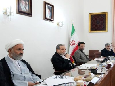دیدار هیئت رئیسه مجمع استانهای شرق کشور با عراقچی