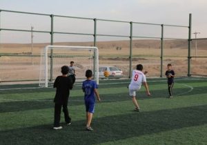 زمین چمن مینی‌فوتبال روستای «چالو» کبودراهنگ افتتاح شد