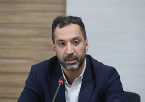 منابع مالی خوزستان به جای رسوب در بانکها به تولید تزریق شود