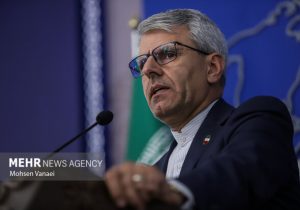 بقایی: عمق تاریخ ایران را با حیاط پشتی کودکی خود اشتباه نگیرید