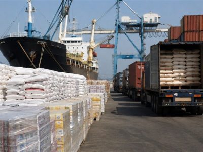 تسهیلات ارزی چگونه دموراژ کشتیهای کالاهای اساسی را کاهش میدهد؟