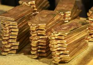 طلا دوباره اوج گرفت؛ قیمت جهانی طلا امروز چند دلار شد؟