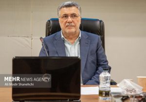 ظفرقندی: بیمهها گرانی دارو را پوشش دهند