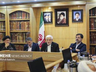 عارف: مصرف روزانه بنزین نباید از ۱۰۰ میلیون لیتر بیشتر شود