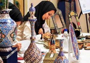 پشت غرفه‌های رنگارنگ، چه خبر است؟ اینجا هر محصول یک قصه دارد