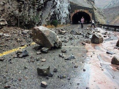 پلیس راه هشدار داد: احتمال ریزش سنگ و رانش زمین در جادههای شمال