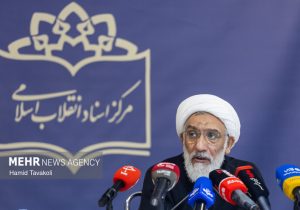 پورمحمدی: ایران با وجود همه فشارها و سختیها با عزت ایستاده است