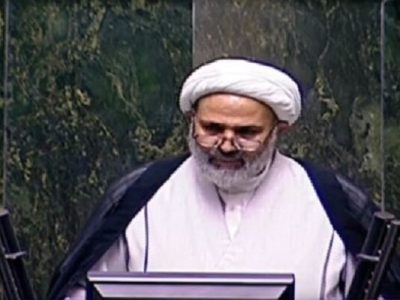 پژمانفر: مشکل معطلی کامیونها در مرزهای شرقی بررسی شود