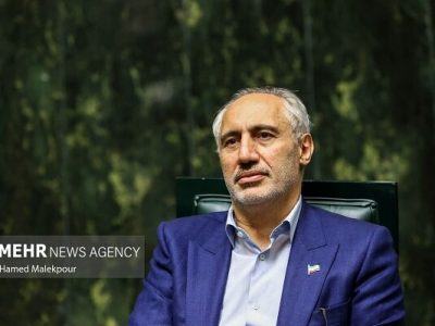 دولت فعلاً برنامهای برای افزایش مجدد حقوق کارمندان و بازنشستگان ندارد